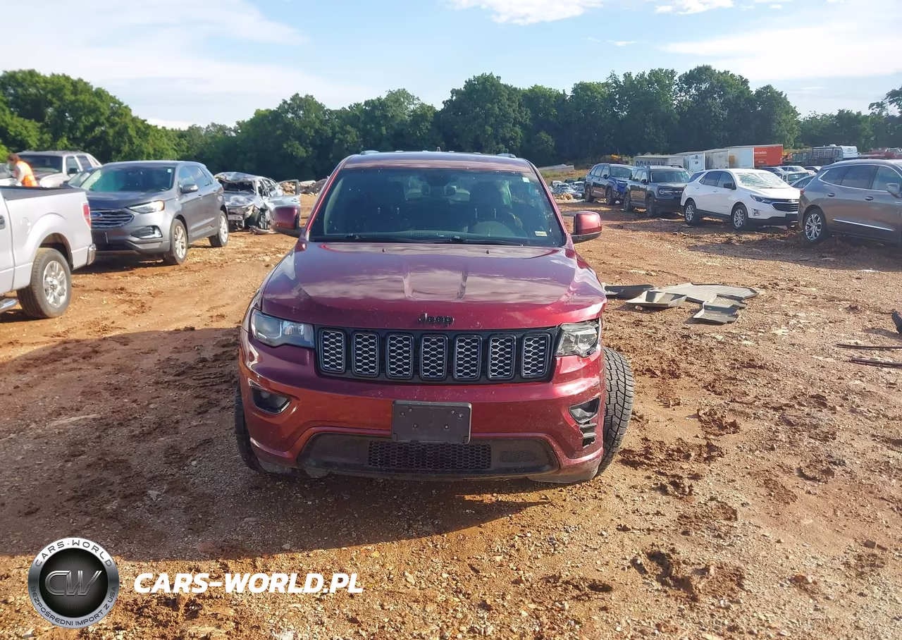 2018 Jeep Grand Cherokee Altitude 4X4 VIN:1C4RJFAG0JC158387 - 13