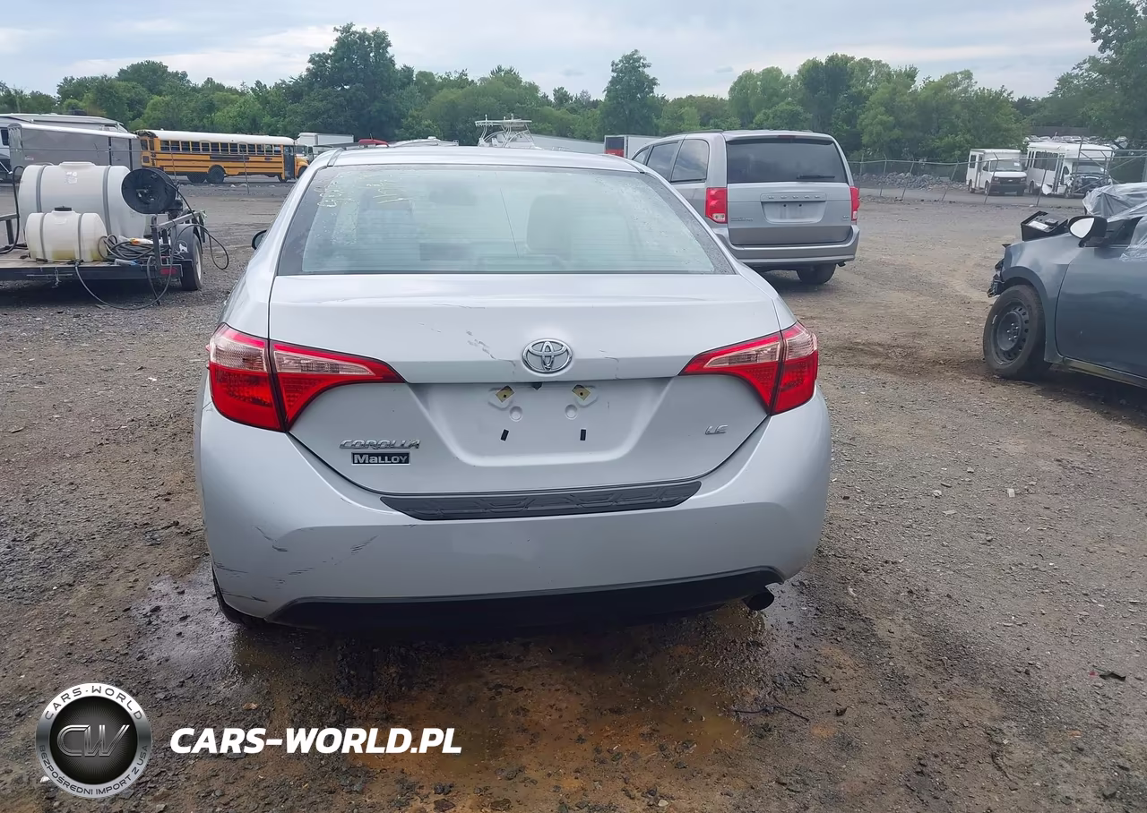 2019 Toyota Corolla Le VIN:2T1BURHE0KC181157 - 17