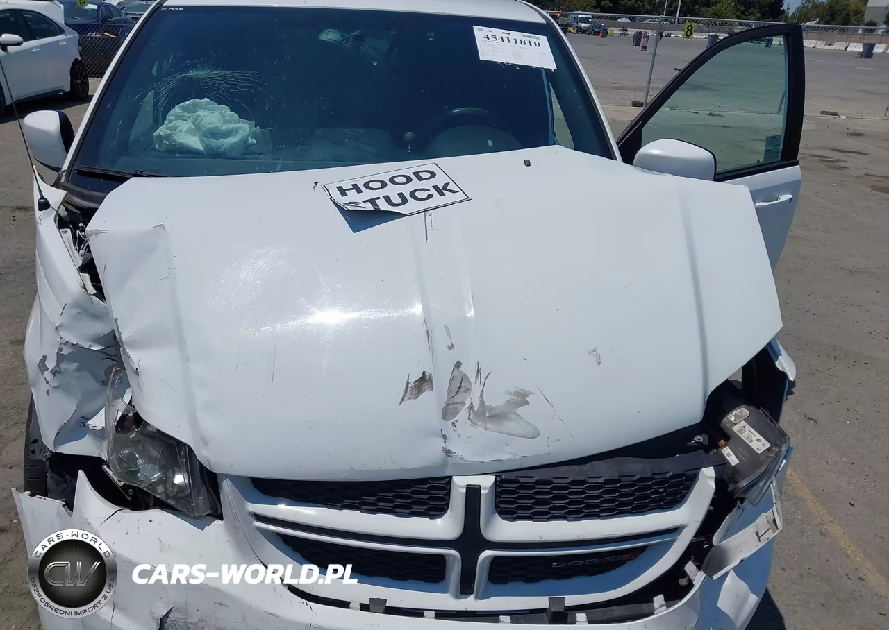 2018 Dodge Grand Caravan Gt VIN:2C4RDGEG8JR241838 - 10