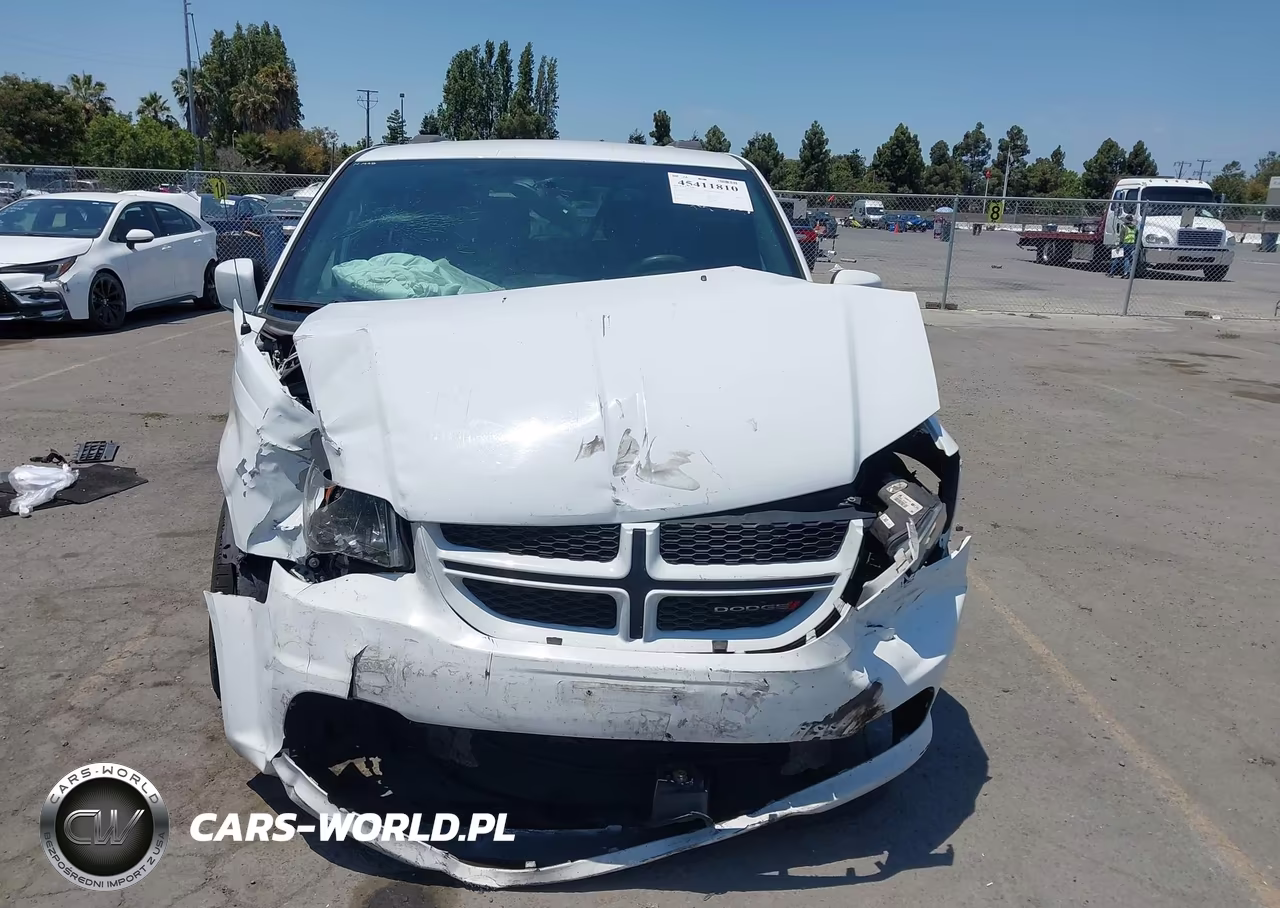 2018 Dodge Grand Caravan Gt VIN:2C4RDGEG8JR241838 - 13