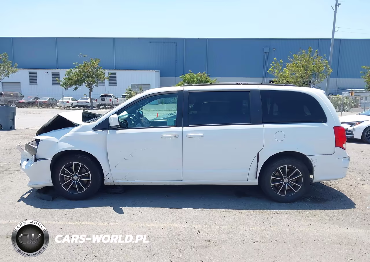 2018 Dodge Grand Caravan Gt VIN:2C4RDGEG8JR241838 - 15