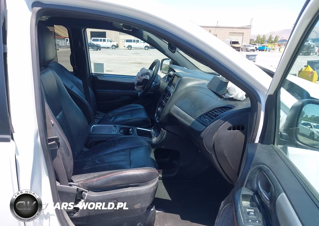 2018 Dodge Grand Caravan Gt VIN:2C4RDGEG8JR241838 - 5