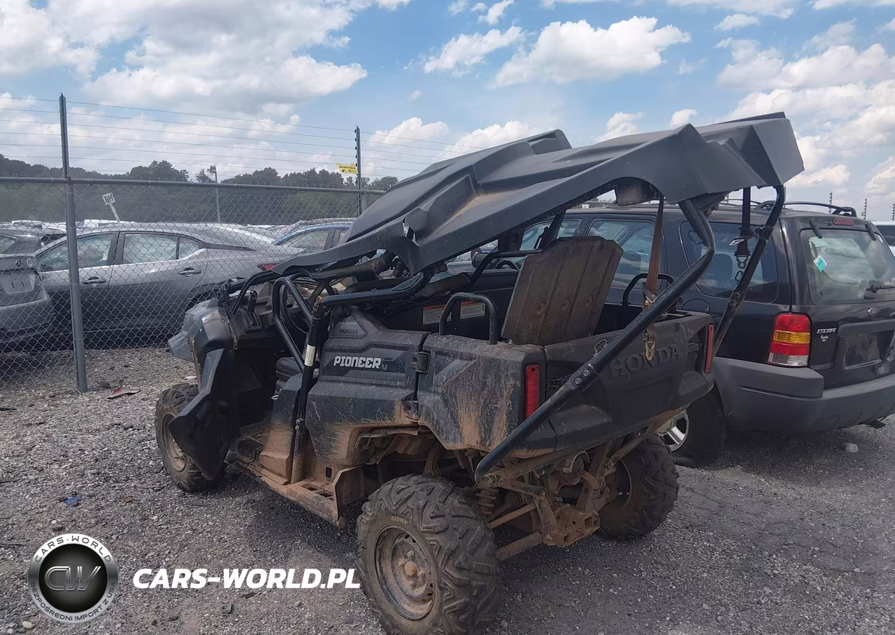 2020 Honda Sxs700 M4 VIN:1HFVE0263L4601768 - 3