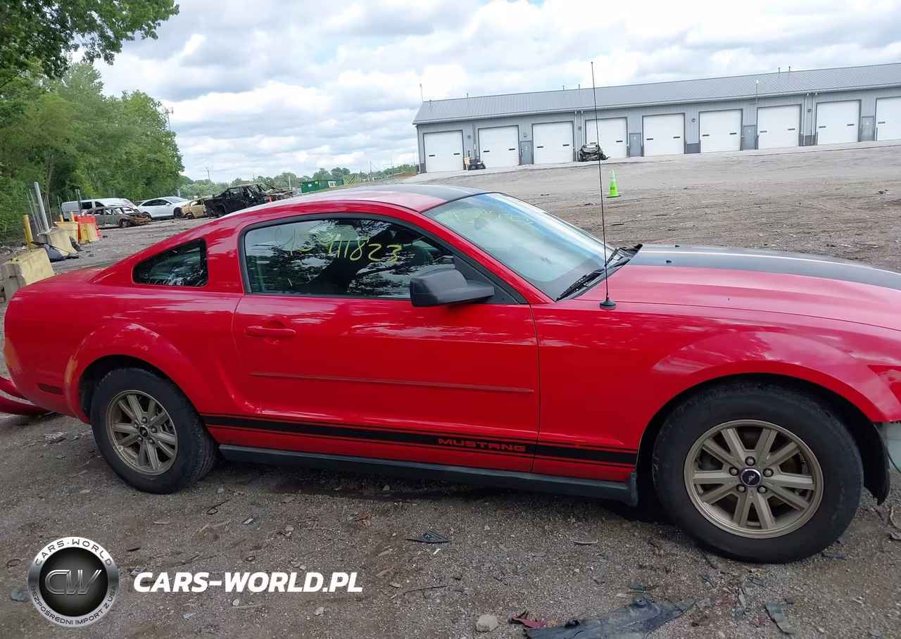 2007 Ford Mustang V6 Deluxe-V6 Premium VIN:1ZVFT80N475280883 - 13