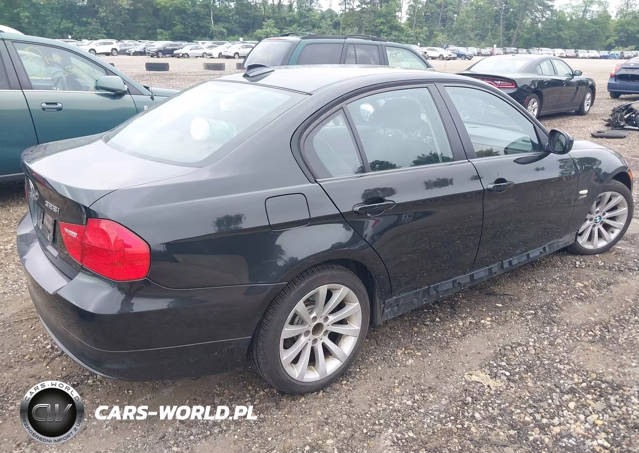 2011 BMW 328I xDrive VIN:WBAPK7C5XBA972224 - 4