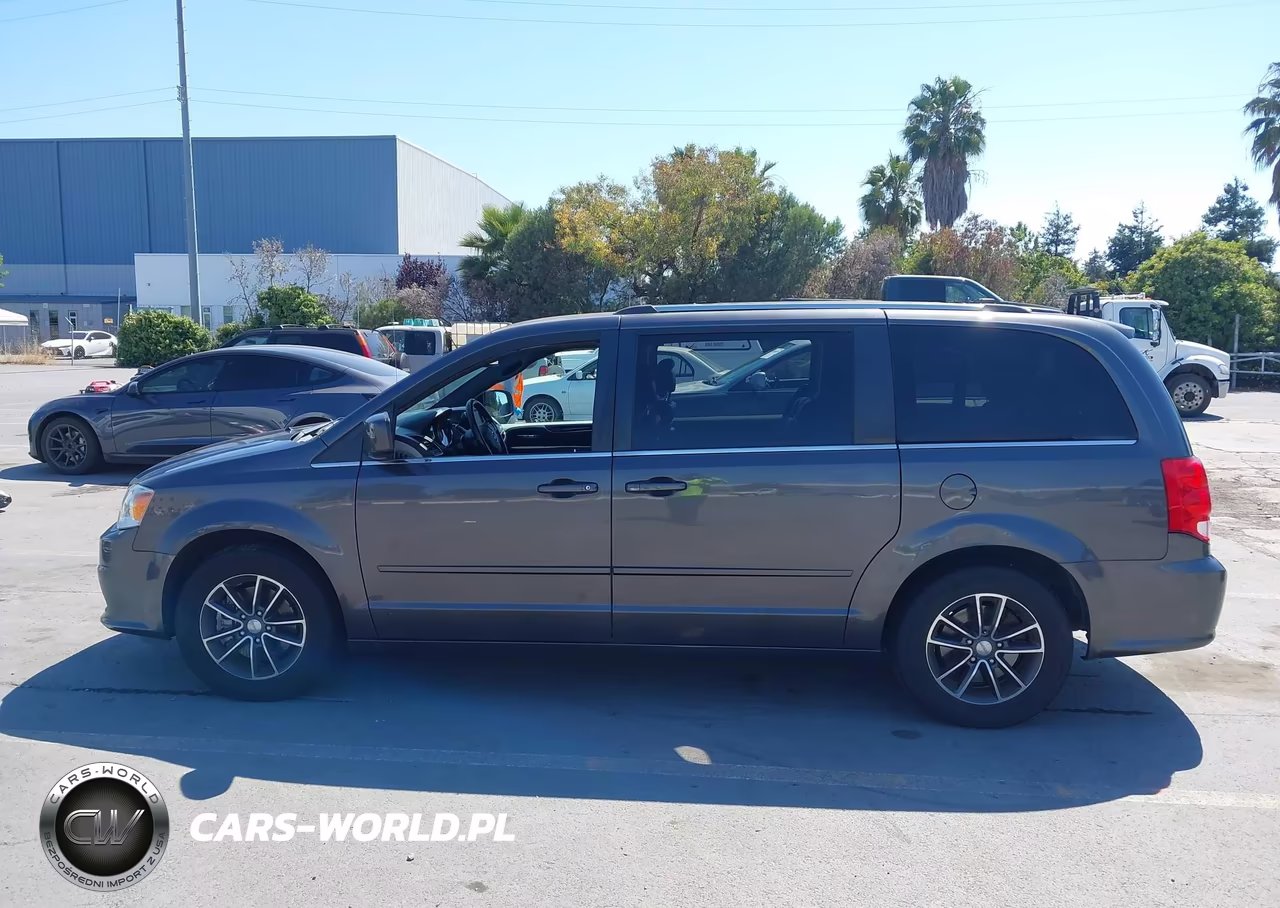 2017 Dodge Grand Caravan Sxt VIN:2C4RDGCGXHR790728 - 14