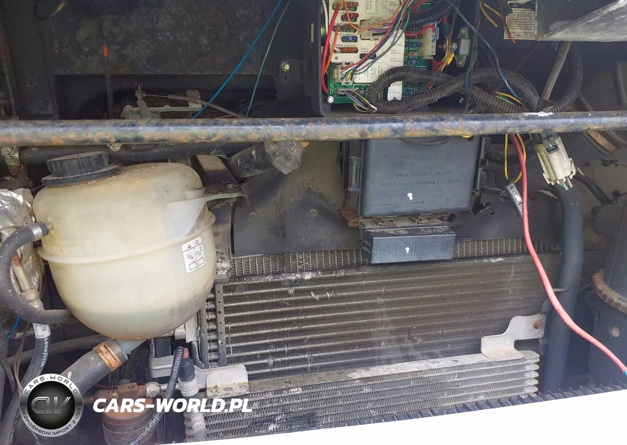 2000 Ford F550 Super Duty Stripped Chass VIN:1FCMF53S0Y0A01905 - 10