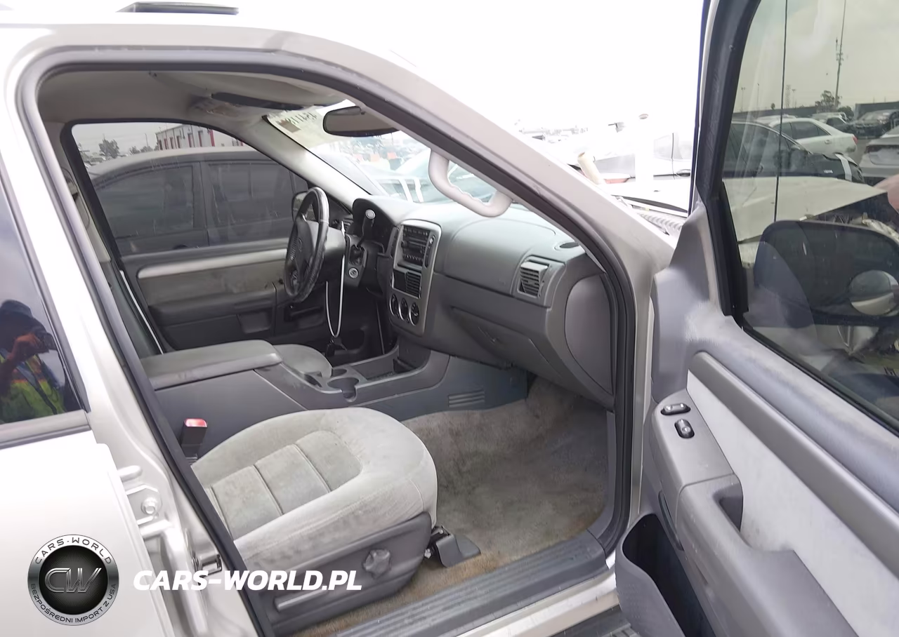 2004 Ford Explorer Xlt VIN:1FMDU63E04ZB35704 - 5