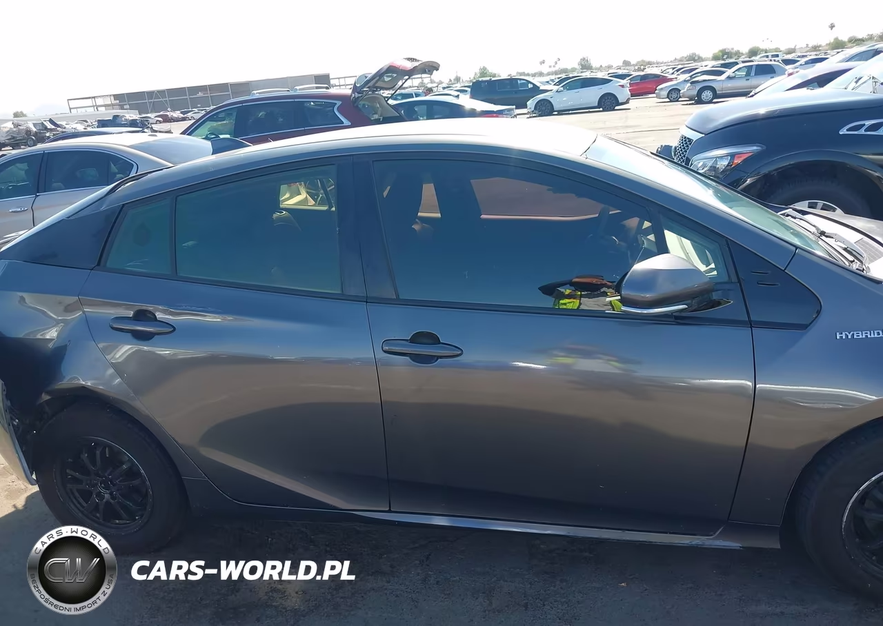 2020 Toyota Prius Le VIN:JTDKARFU9L3122802 - 13