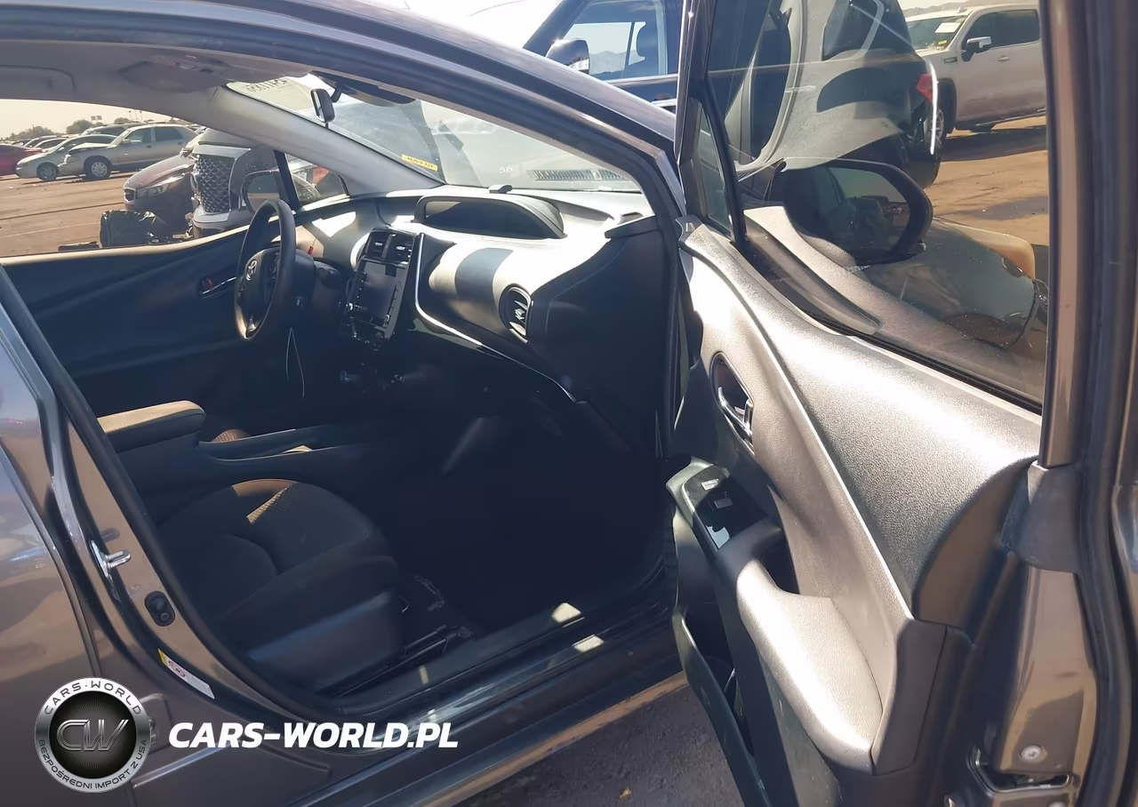 2020 Toyota Prius Le VIN:JTDKARFU9L3122802 - 5