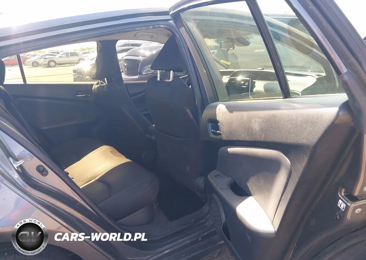 2020 Toyota Prius Le VIN:JTDKARFU9L3122802 - 8