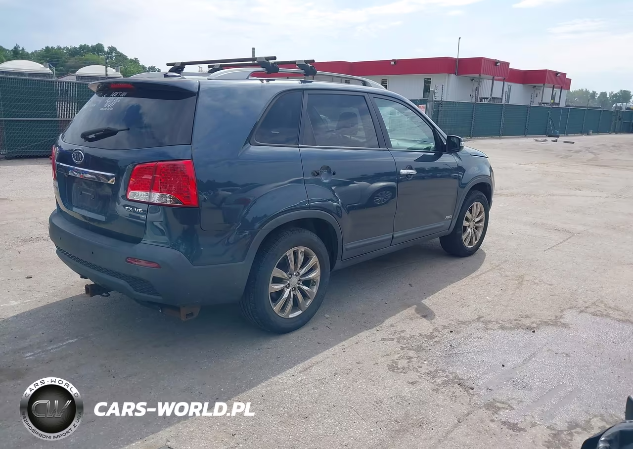 2011 Kia Sorento Ex V6 VIN:5XYKUDA24BG037036 - 4