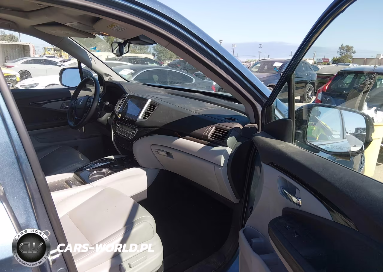 2016 Honda Pilot Touring VIN:5FNYF5H91GB059376 - 5