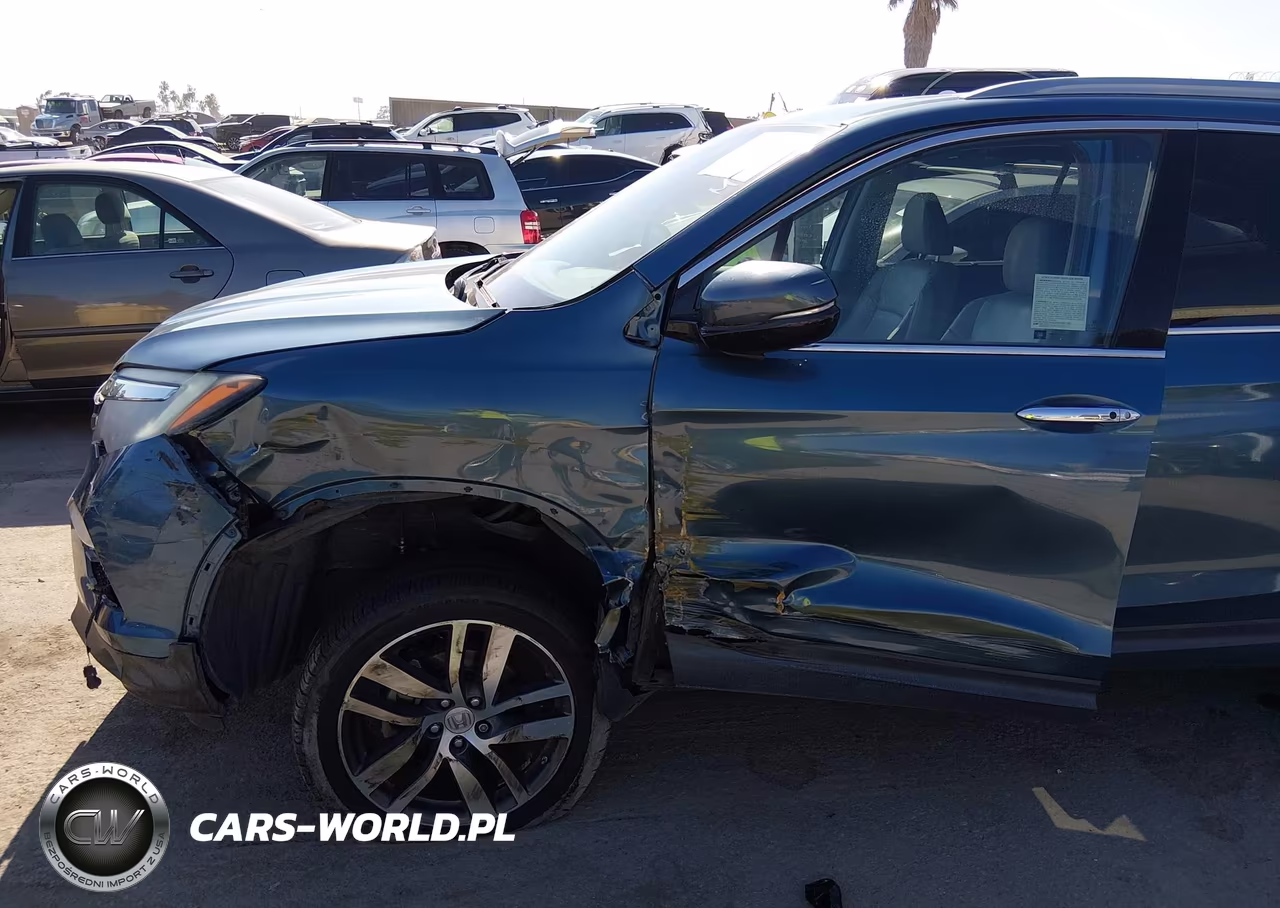 2016 Honda Pilot Touring VIN:5FNYF5H91GB059376 - 6