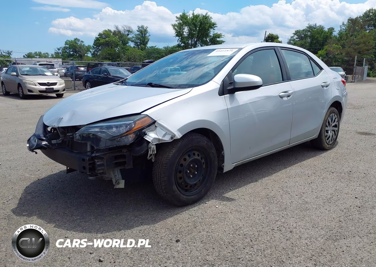 2018 Toyota Corolla Le VIN:2T1BURHE3JC979392 - 2