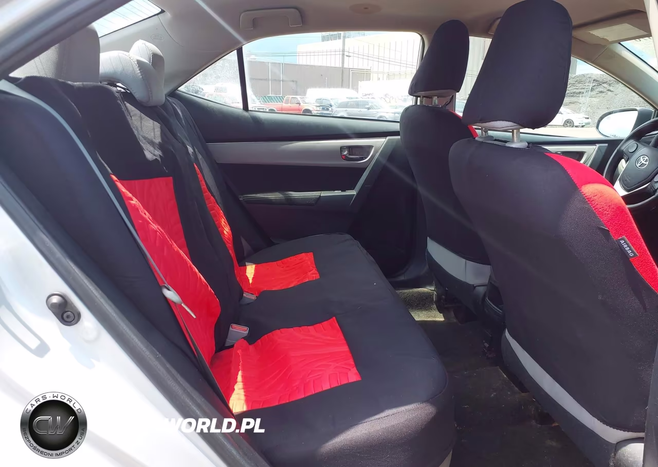 2018 Toyota Corolla Le VIN:2T1BURHE3JC979392 - 8