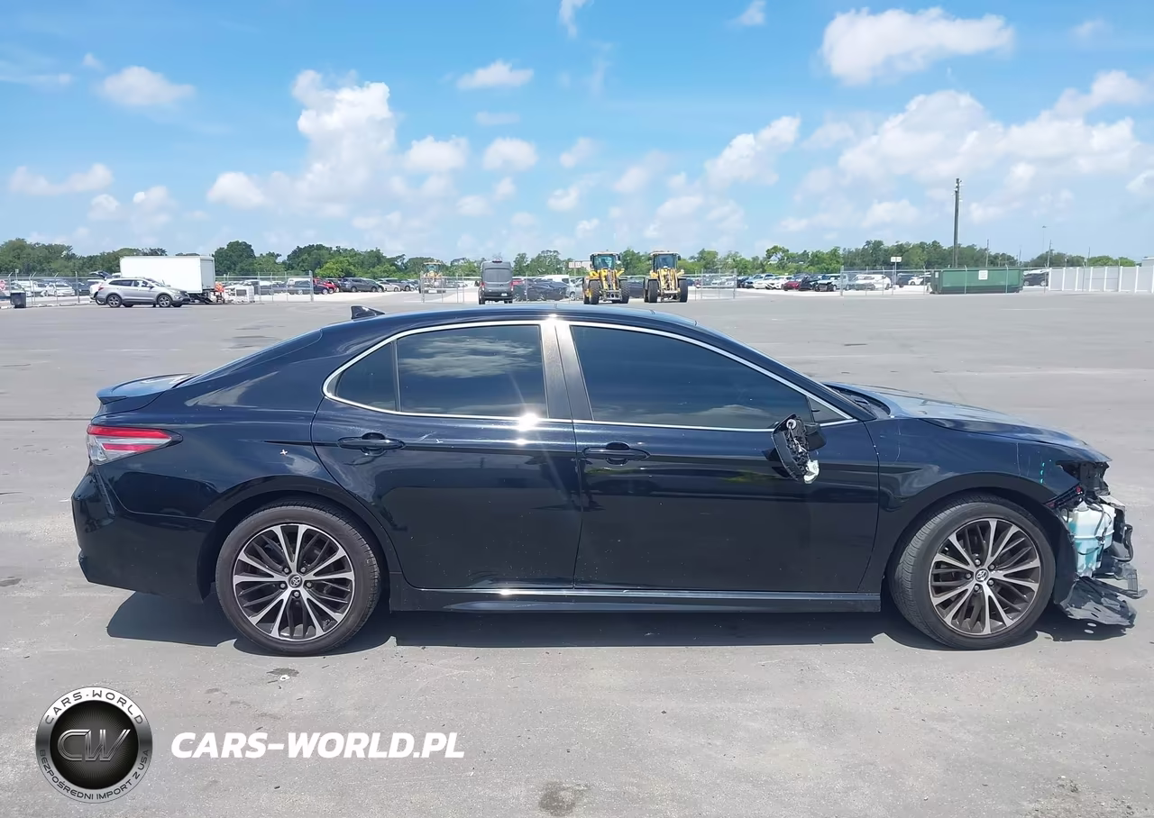 2018 Toyota Camry Se VIN:4T1B11HK8JU642523 - 14
