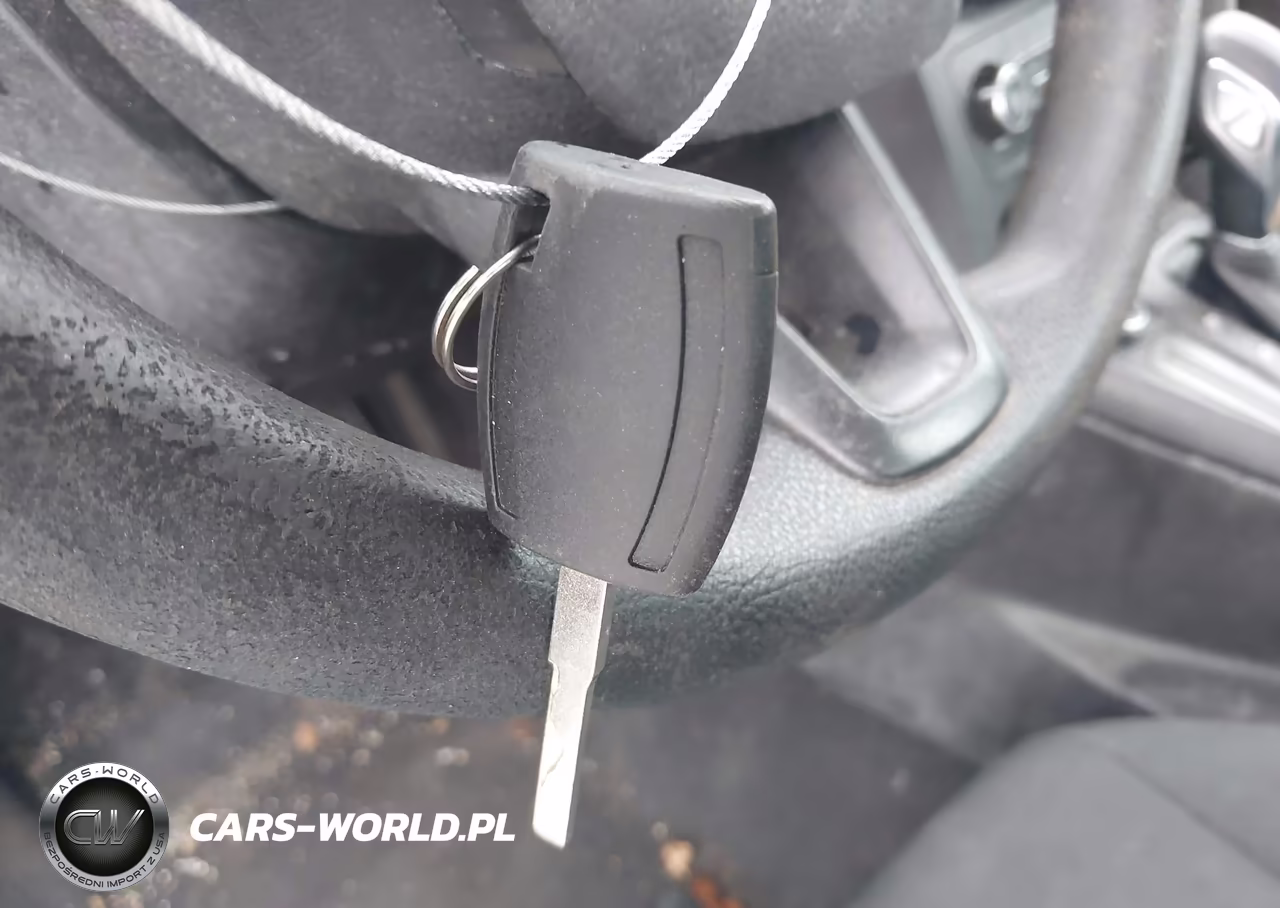 2016 Ford Focus S VIN:1FADP3E22GL376612 - 11