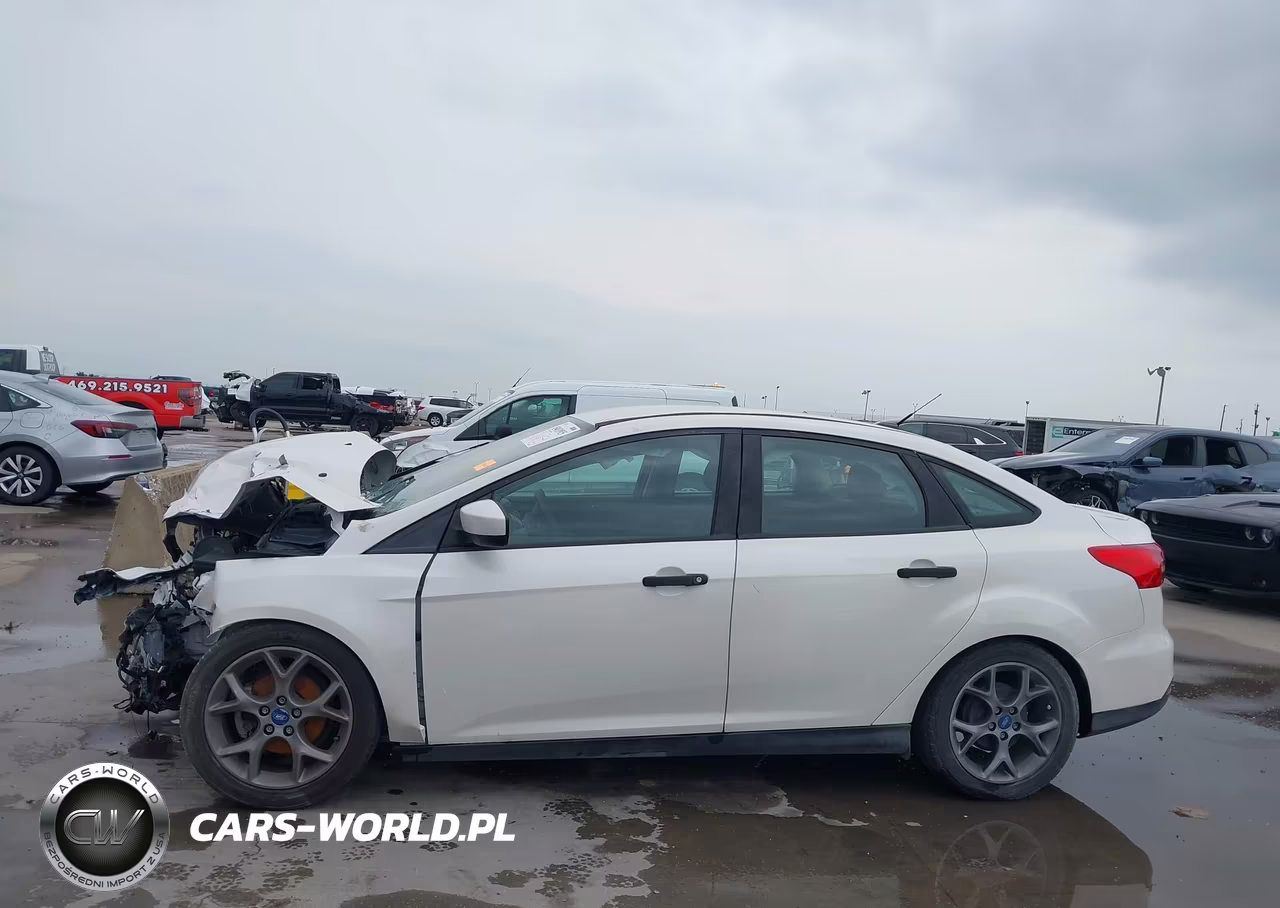 2016 Ford Focus S VIN:1FADP3E22GL376612 - 15