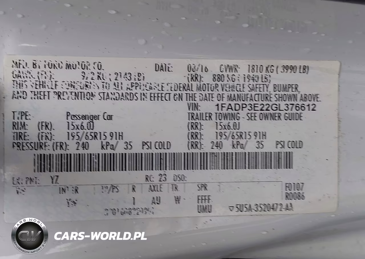 2016 Ford Focus S VIN:1FADP3E22GL376612 - 9