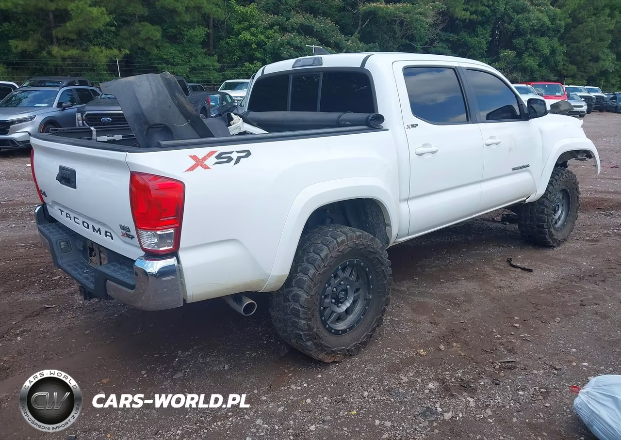 2017 Toyota Tacoma Sr5 V6 VIN:5TFCZ5AN2HX085081 - 4