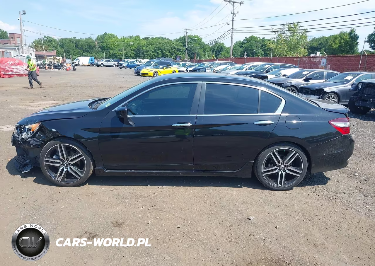 2017 Honda Accord Sport VIN:1HGCR2F50HA148500 - 14