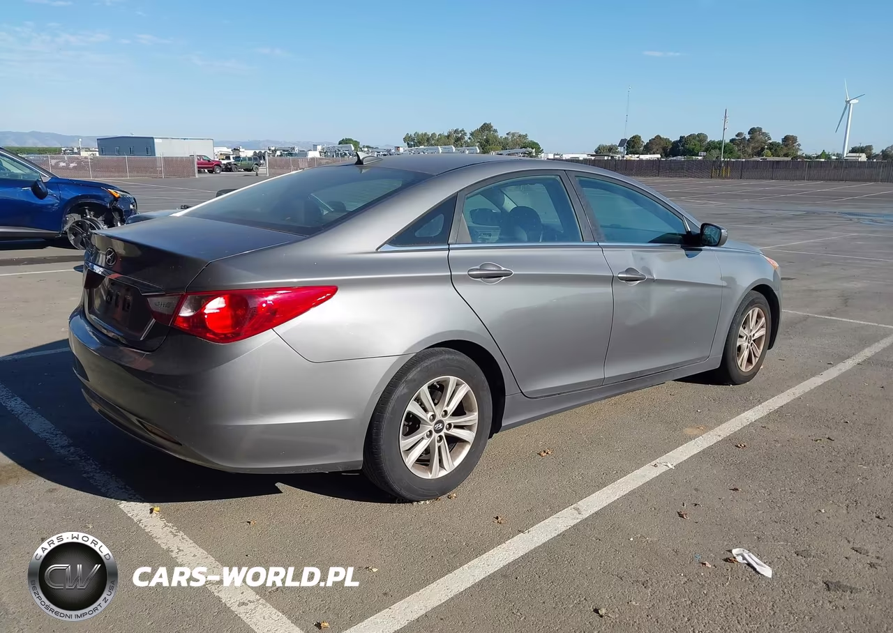2013 Hyundai Sonata Gls VIN:5NPEB4AC6DH787822 - 4