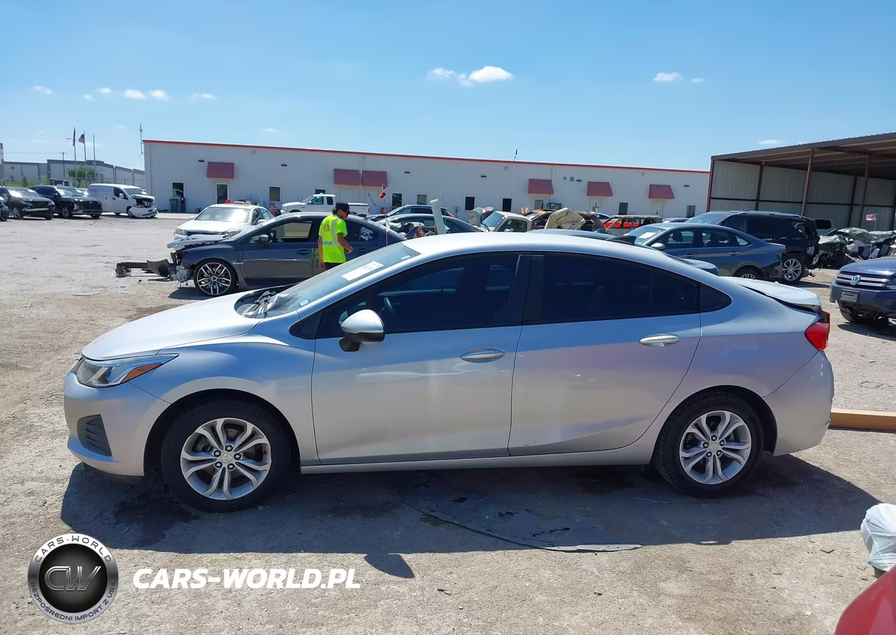 2019 Chevrolet Cruze Ls VIN:1G1BC5SM6K7151599 - 14