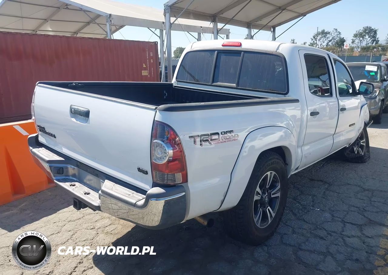 2013 Toyota Tacoma Base V6 VIN:3TMLU4EN0DM120610 - 4
