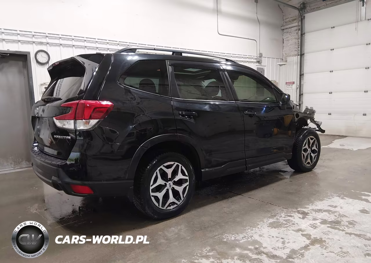 2020 Subaru Forester Premium VIN:JF2SKAJC0LH598776 - 4