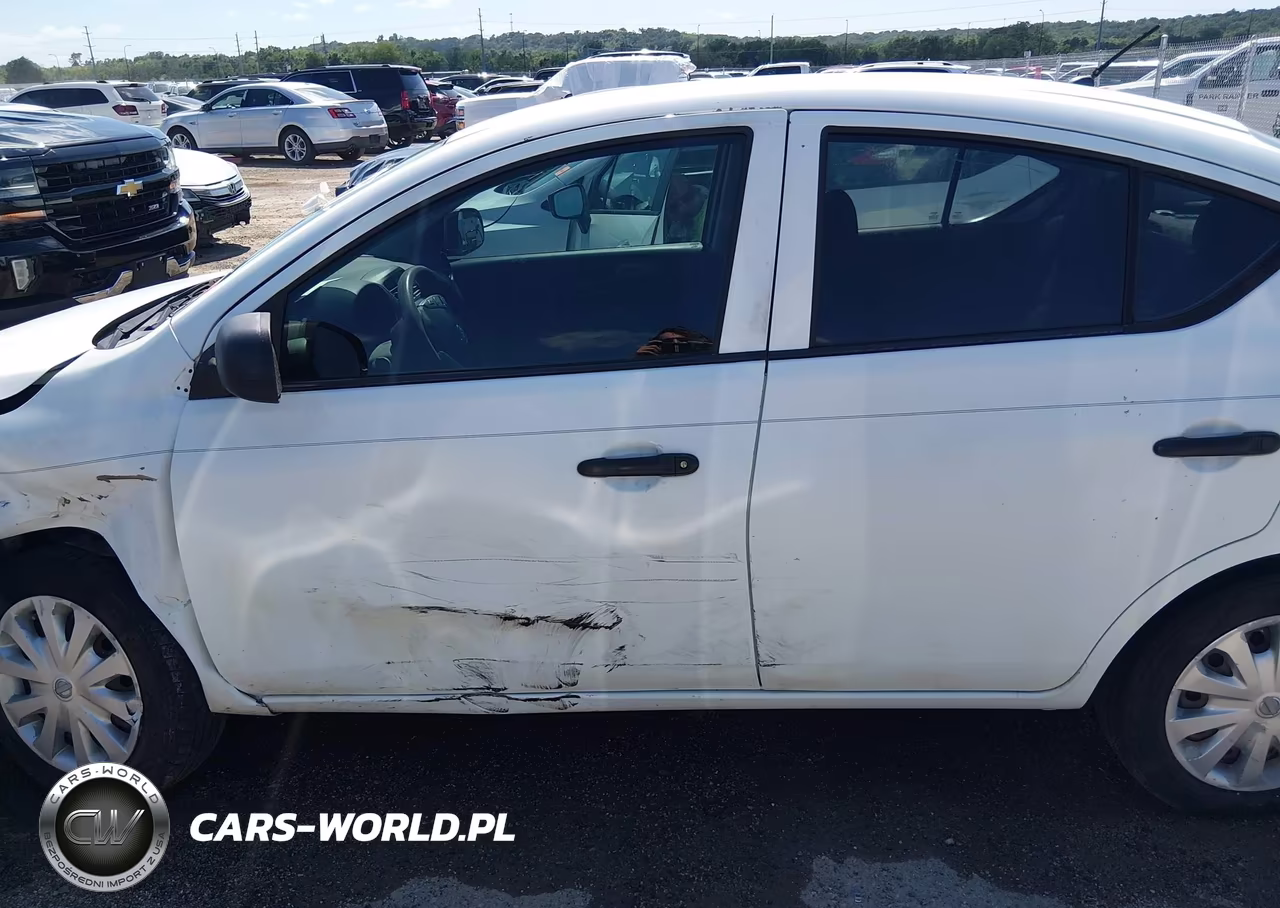 2015 Nissan Versa 1.6 S+ VIN:3N1CN7AP9FL923868 - 14