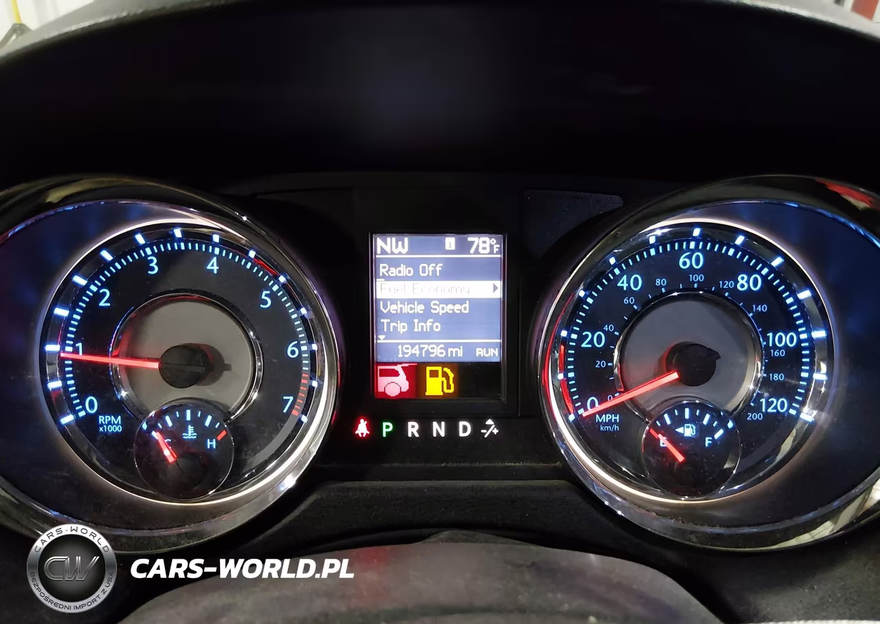 2015 Chrysler Town & Country Touring VIN:2C4RC1BG6FR562689 - 7