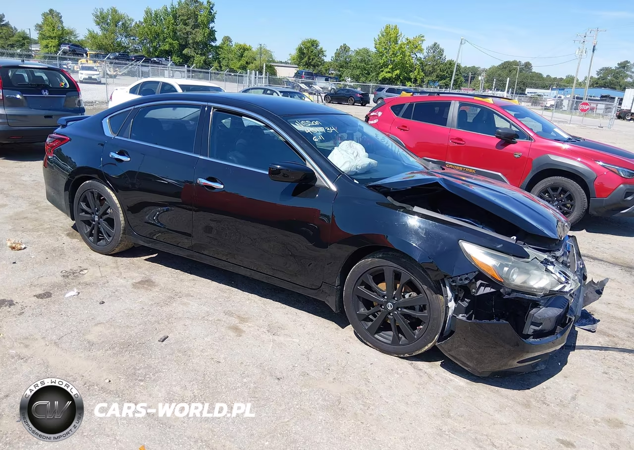 2017 Nissan Altima 2.5 Sr – zdjęcie 1 z 12