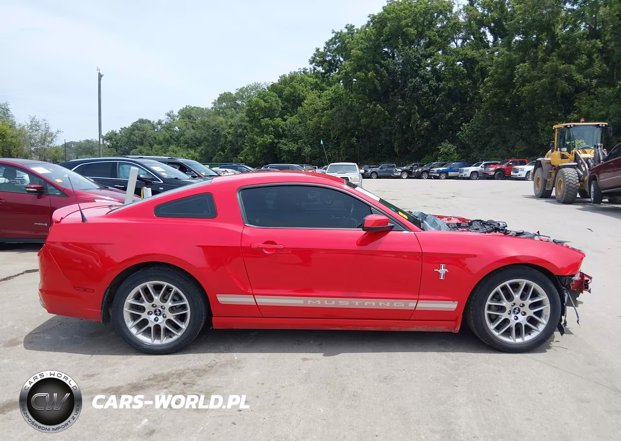 2013 Ford Mustang V6 Premium VIN:1ZVBP8AM1D5259347 - 14