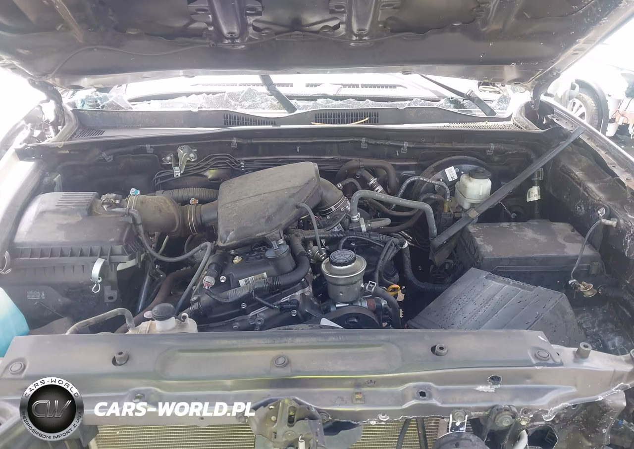 2018 Toyota Tacoma Sr VIN:5TFRX5GN0JX117202 - 10