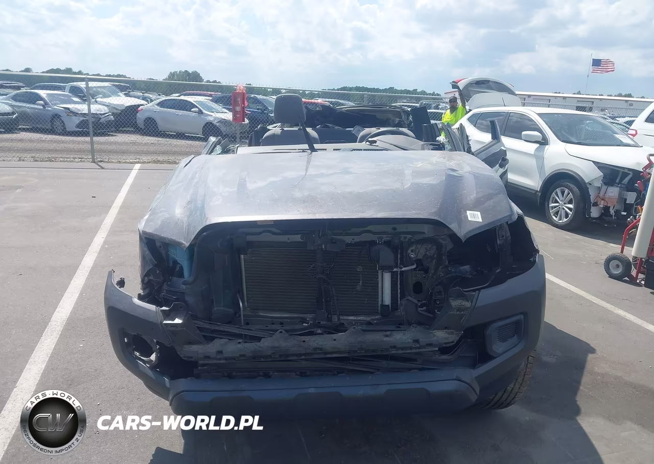 2018 Toyota Tacoma Sr VIN:5TFRX5GN0JX117202 - 12