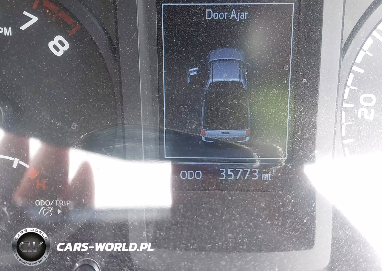 2018 Toyota Tacoma Sr VIN:5TFRX5GN0JX117202 - 15