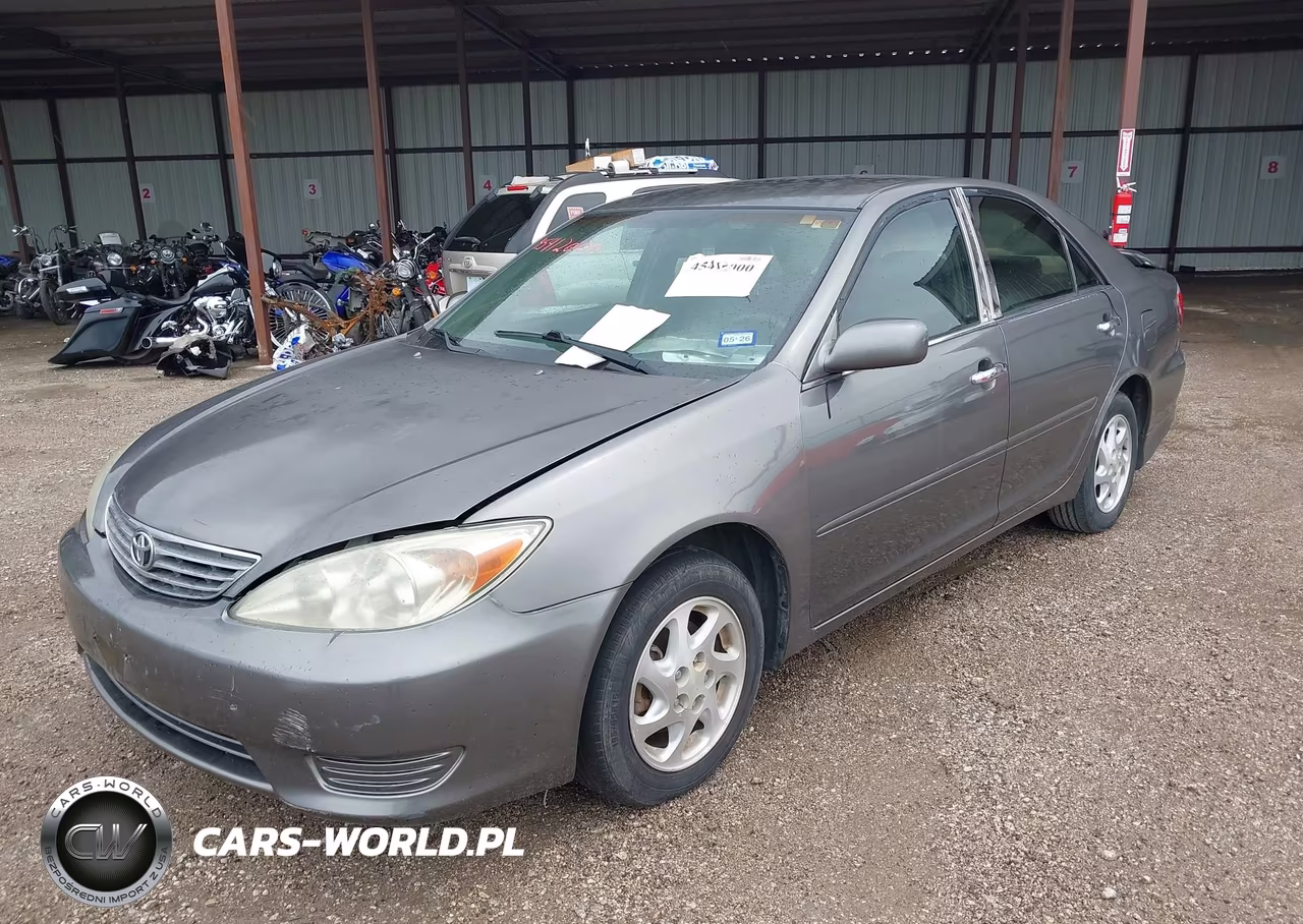 2005 Toyota Camry Le VIN:4T1BE32K75U988125 - 2