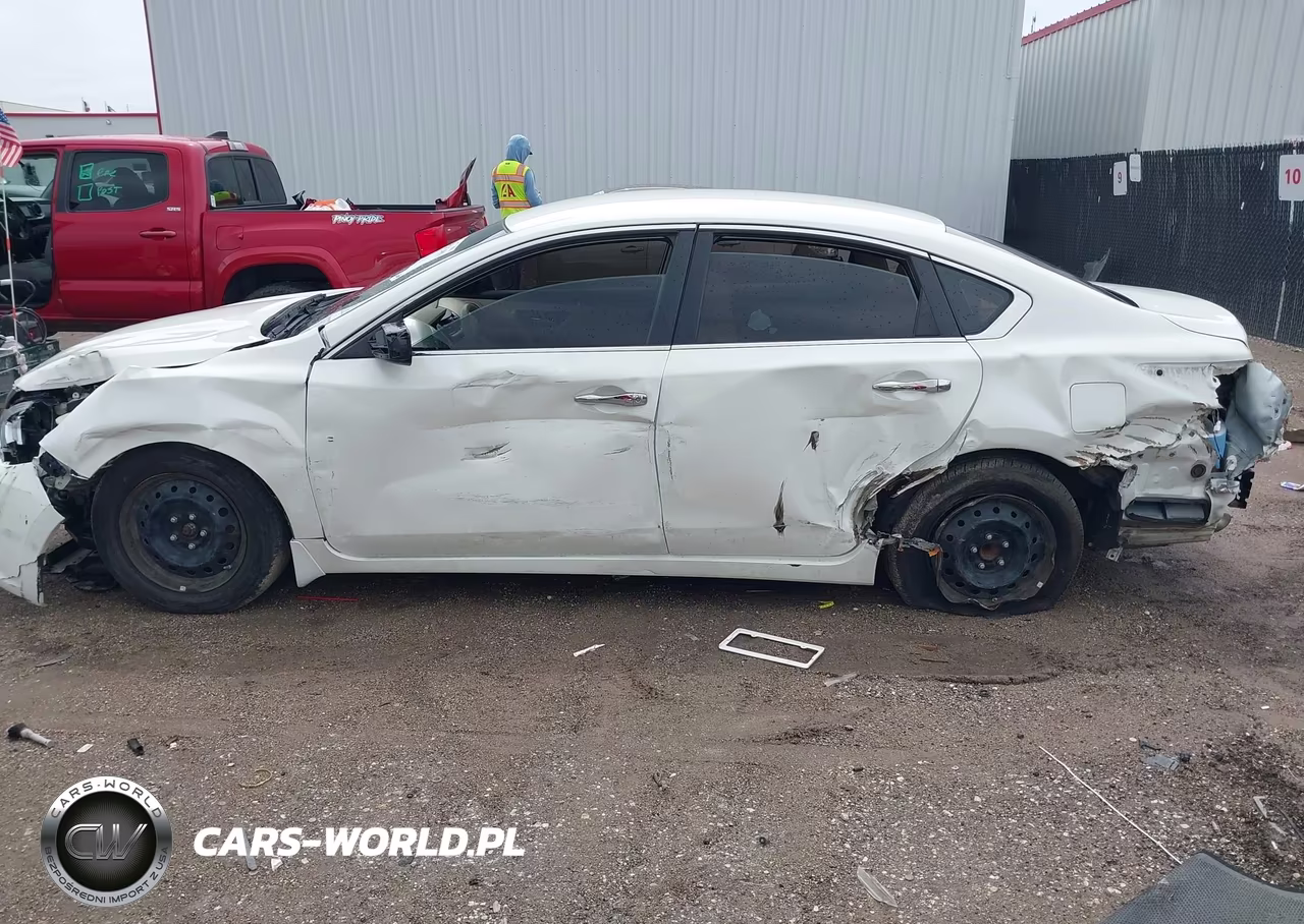 2017 Nissan Altima 2.5 S VIN:1N4AL3AP4HN338742 - 14