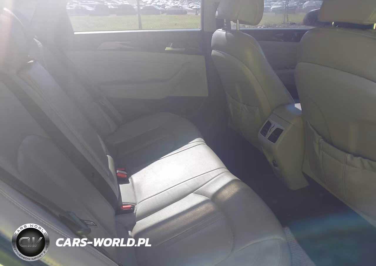 2017 Hyundai Sonata Limited VIN:5NPE34AF9HH543515 - 8