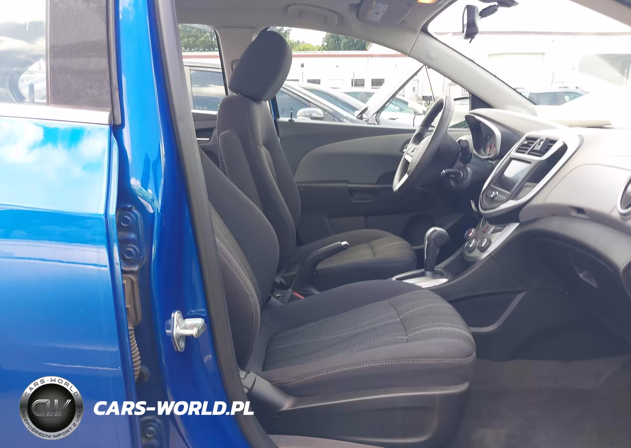 2020 Chevrolet Sonic Fwd Lt VIN:1G1JD5SB9L4100740 - 5