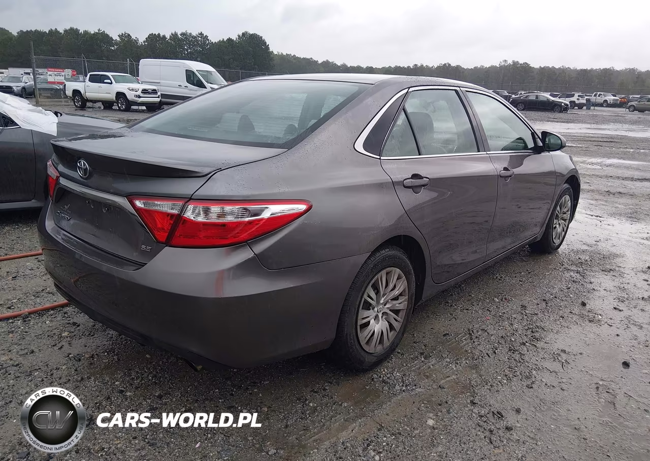 2017 Toyota Camry Se VIN:4T1BF1FK7HU342258 - 4