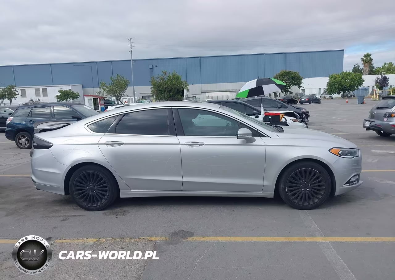 2018 Ford Fusion Hybrid Titanium VIN:3FA6P0RUXJR219616 - 13
