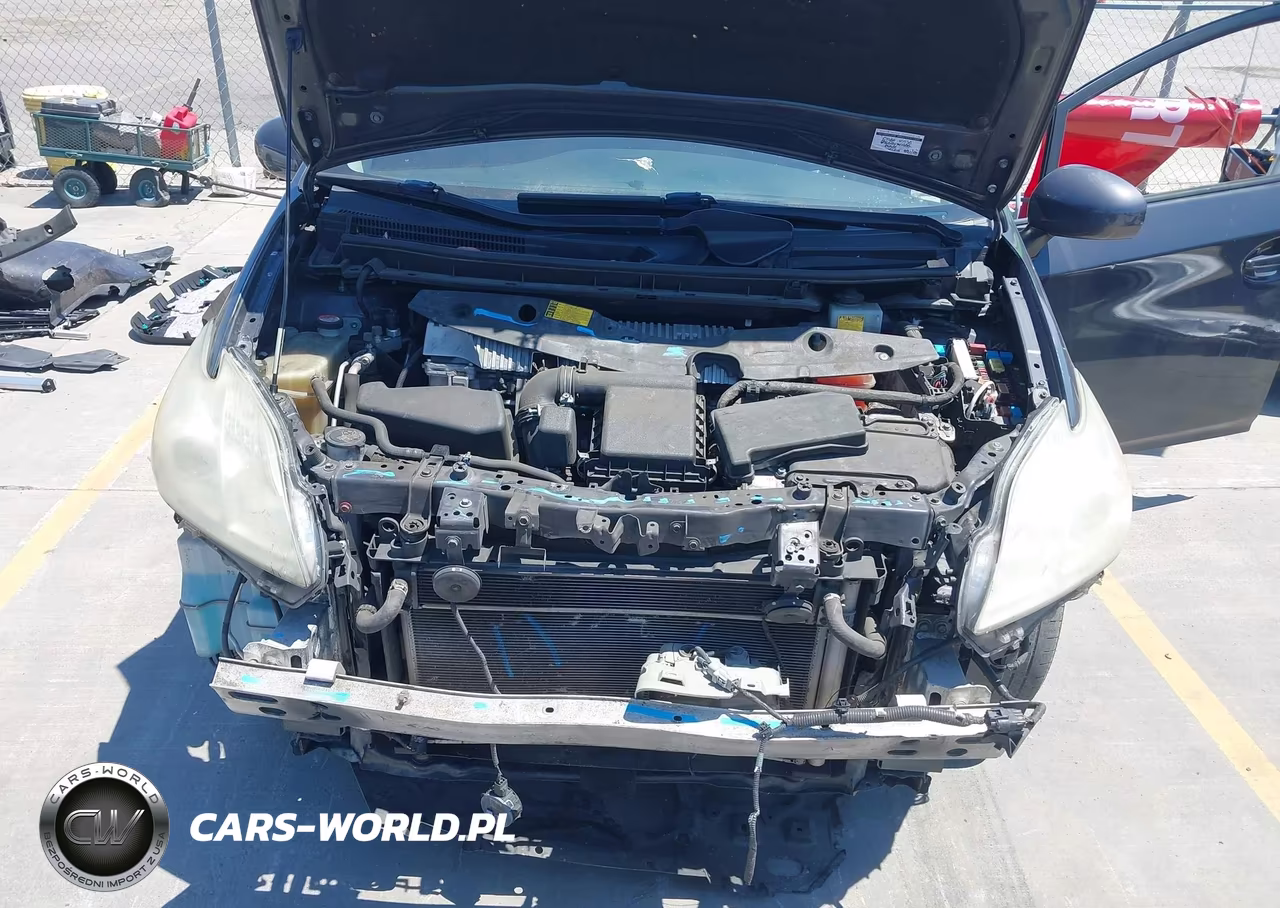 2015 Toyota Prius Two VIN:JTDKN3DU6F0420024 - 10