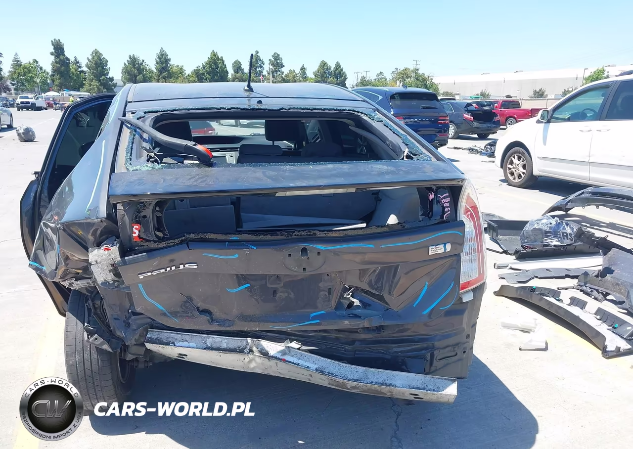 2015 Toyota Prius Two VIN:JTDKN3DU6F0420024 - 20