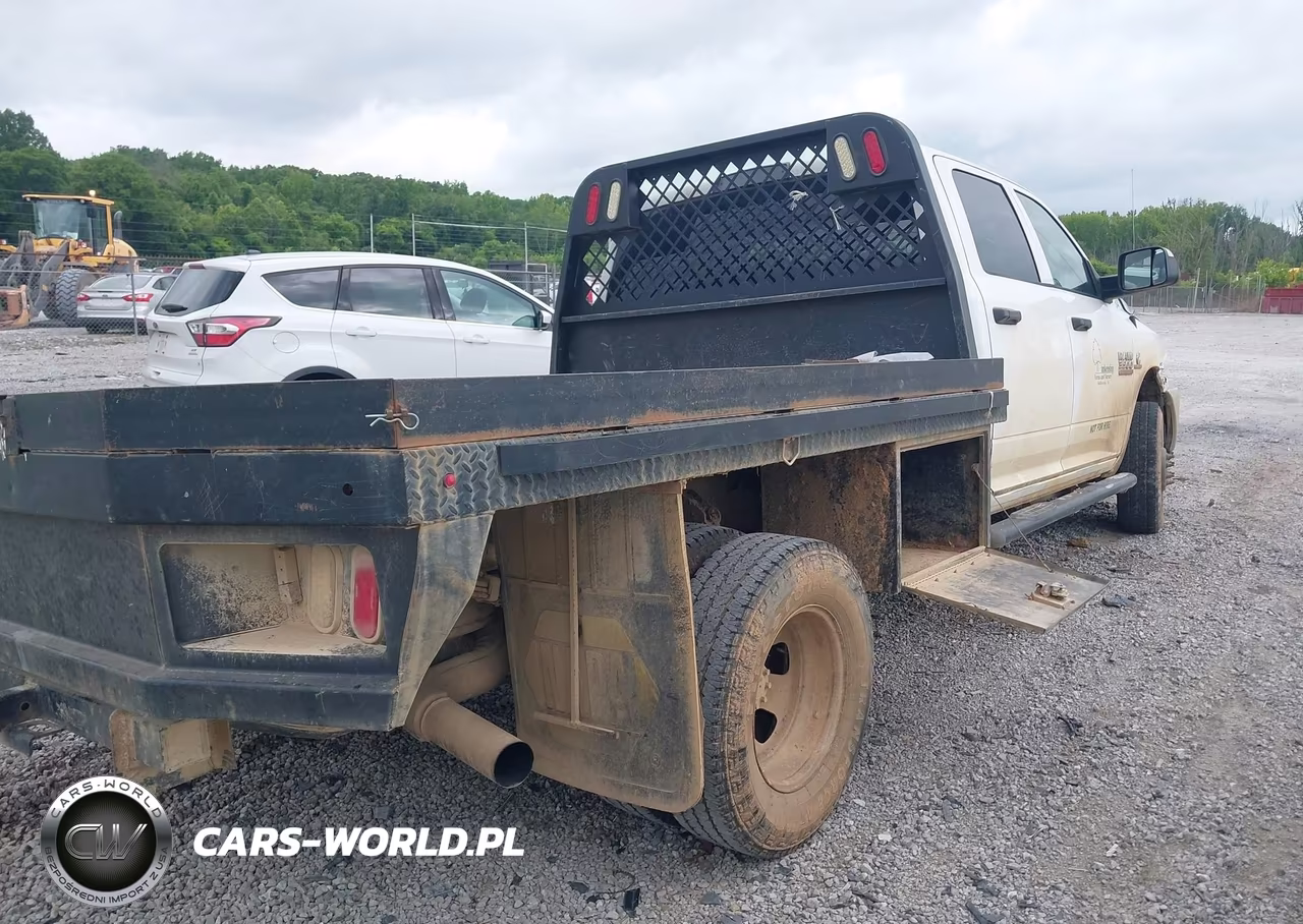 2014 Ram 3500 Chassis Tradesman-Slt-Laramie VIN:3C7WRTCL0EG287370 - 4