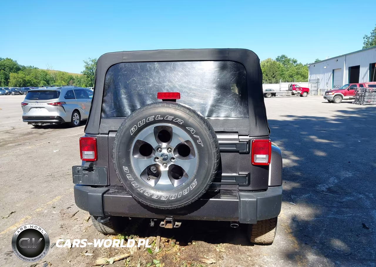2017 Jeep Wrangler Unlimited Sahara VIN:1C4BJWEG6HL616309 - 16