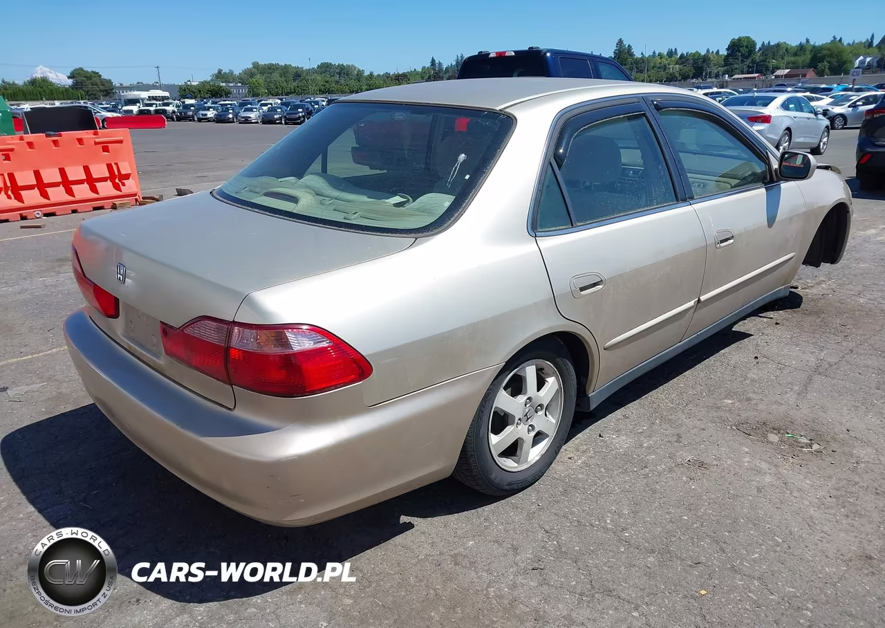 2000 Honda Accord 2.3 Se VIN:JHMCG5671YC028215 - 4