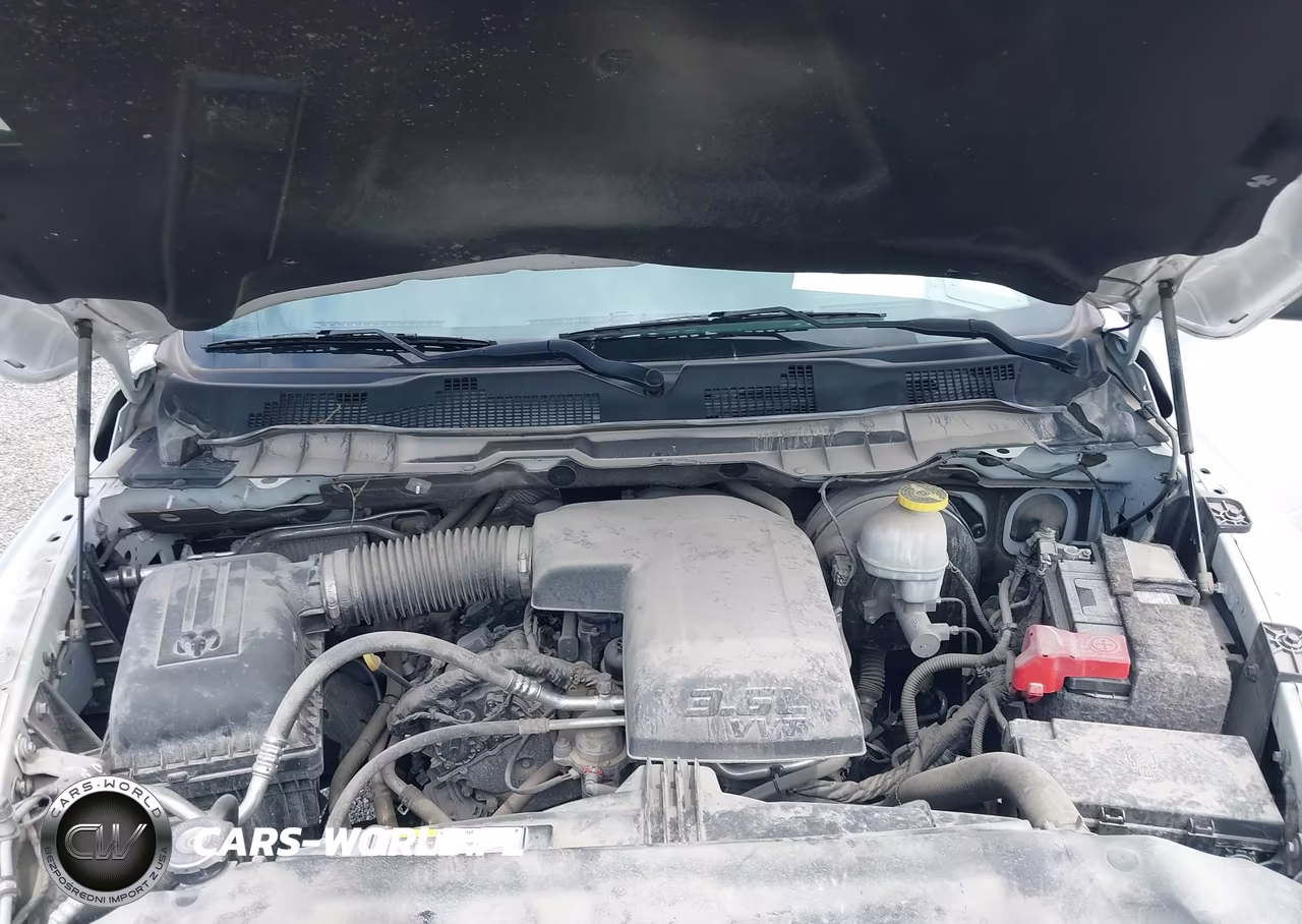 2019 Ram 1500 Classic Tradesman 4X2 6'4 Box VIN:1C6RR6FG6KS647795 - 10