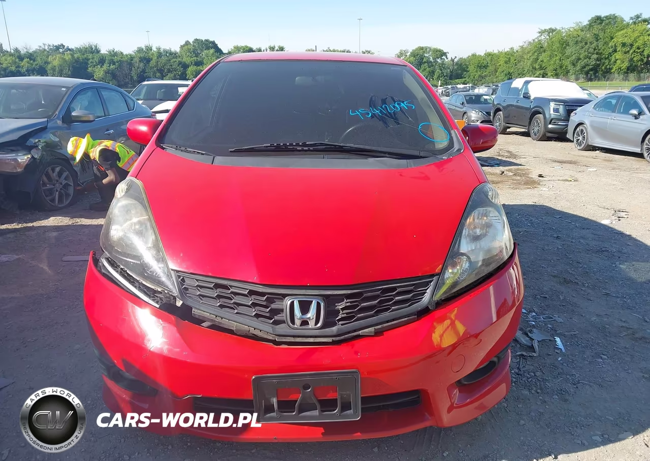2013 Honda Fit Sport VIN:JHMGE8H53DC021491 - 12
